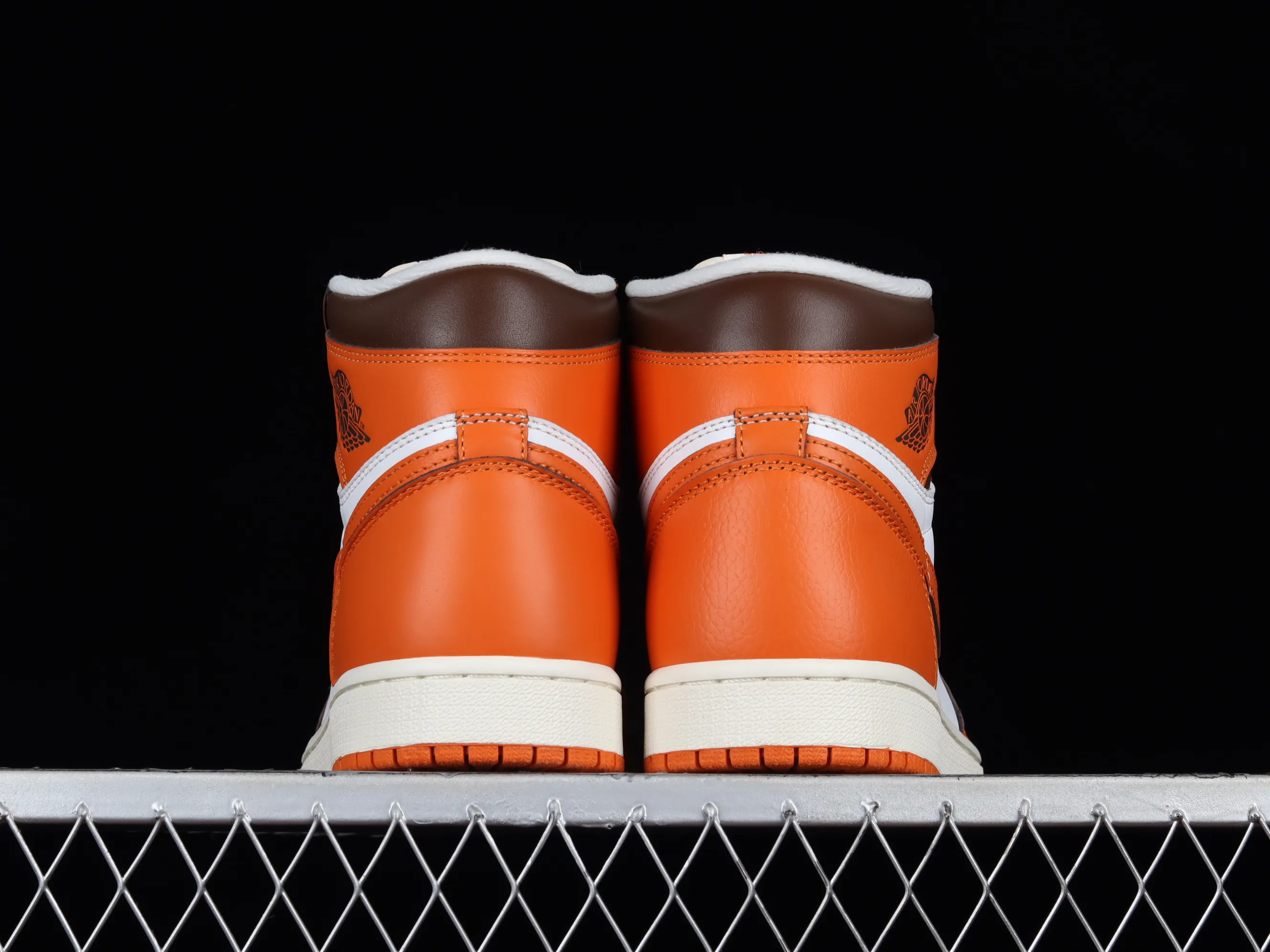 All categories Air Jordan Jordan series basketball shoes Air Jordan 1 High Air Jordan 1 High "Starfish" AJ1 Joe 1 white orange high-top basketball shoes DO9369-101